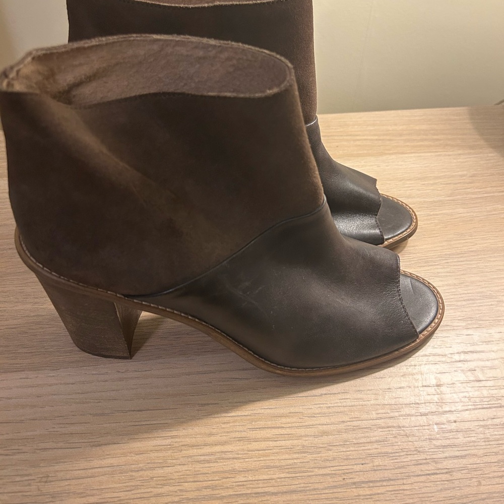 MTNG Originals Stylish Brown and Black Women's Ankle Boots size 11